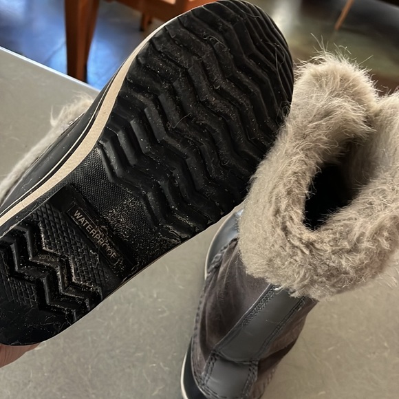 Women’s Sorel boots - used! - Picture 4 of 5